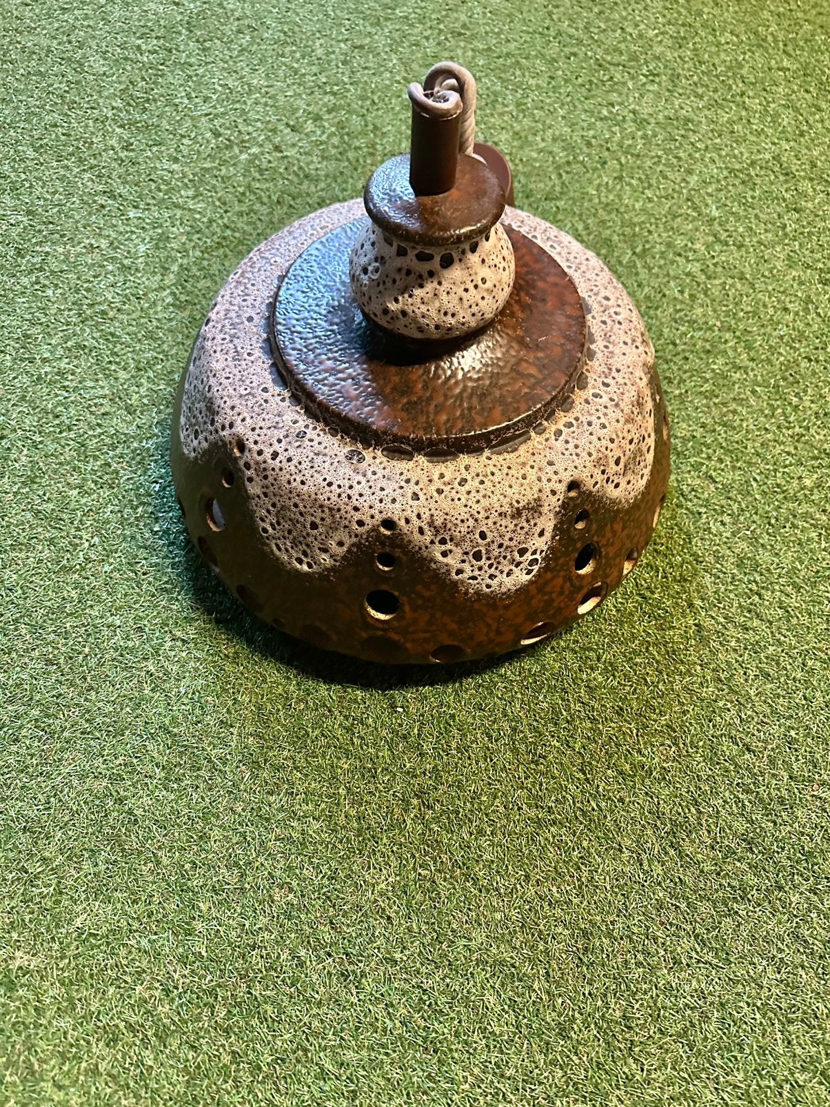 Fat Lava hanglamp, Ophalen