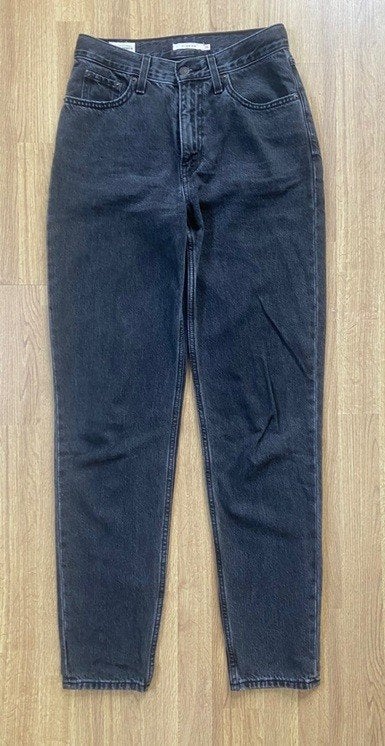 Levi's - donkergrijze mom-jeans, Kleding | Dames, Spijkerbroeken en Jeans, Ophalen of Verzenden, Zo goed als nieuw, W27 (confectie 34) of kleiner