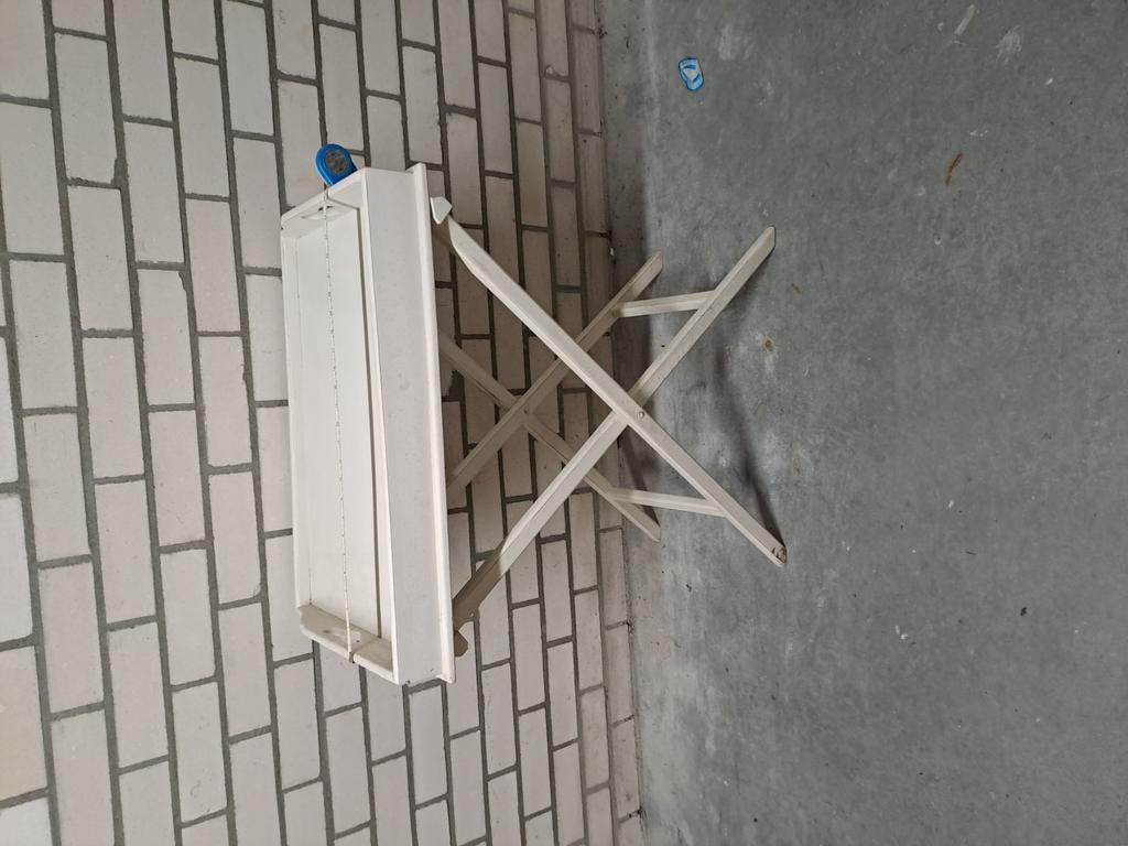 Zware stevige Butler tray.creme kleur., Antiek en Kunst, Antiek | Meubels | Tafels, Ophalen of Verzenden