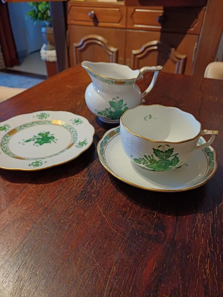 Herend Hongarije kop en schotel, gebaksbordje, melkkannetje, Ophalen of Verzenden