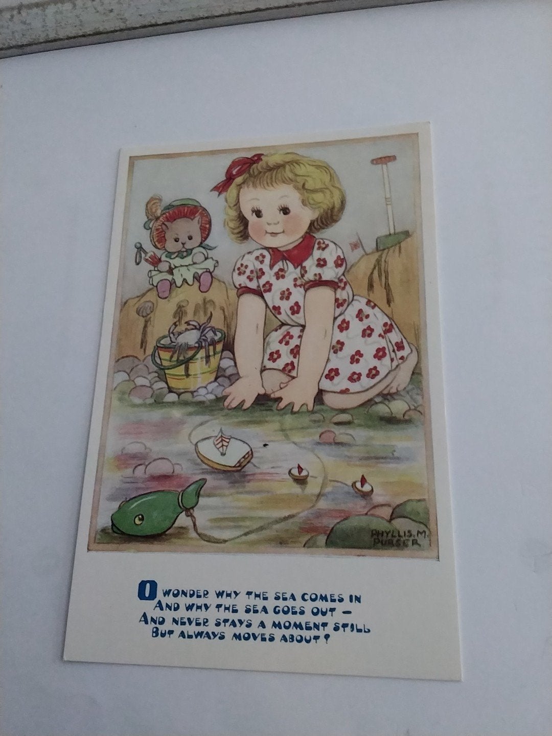 Vintage Ansichtkaart: Meisje aan Zee - Phyllis M. Purser, Ophalen of Verzenden, Voor 1920