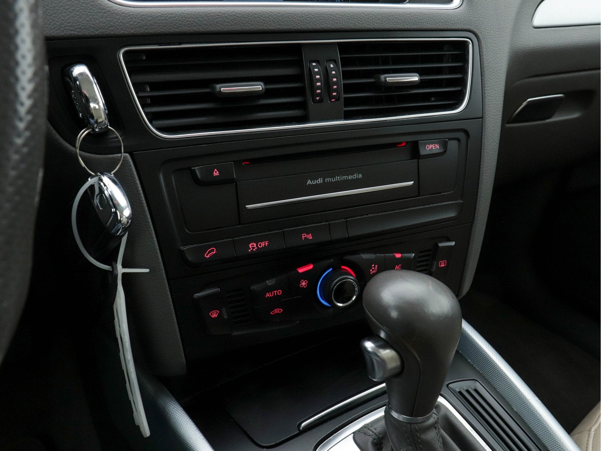 Foto 15 van Audi Q5 2.0 TFSI Quattro Pro Line (️MECHATRONIC DEFECT)