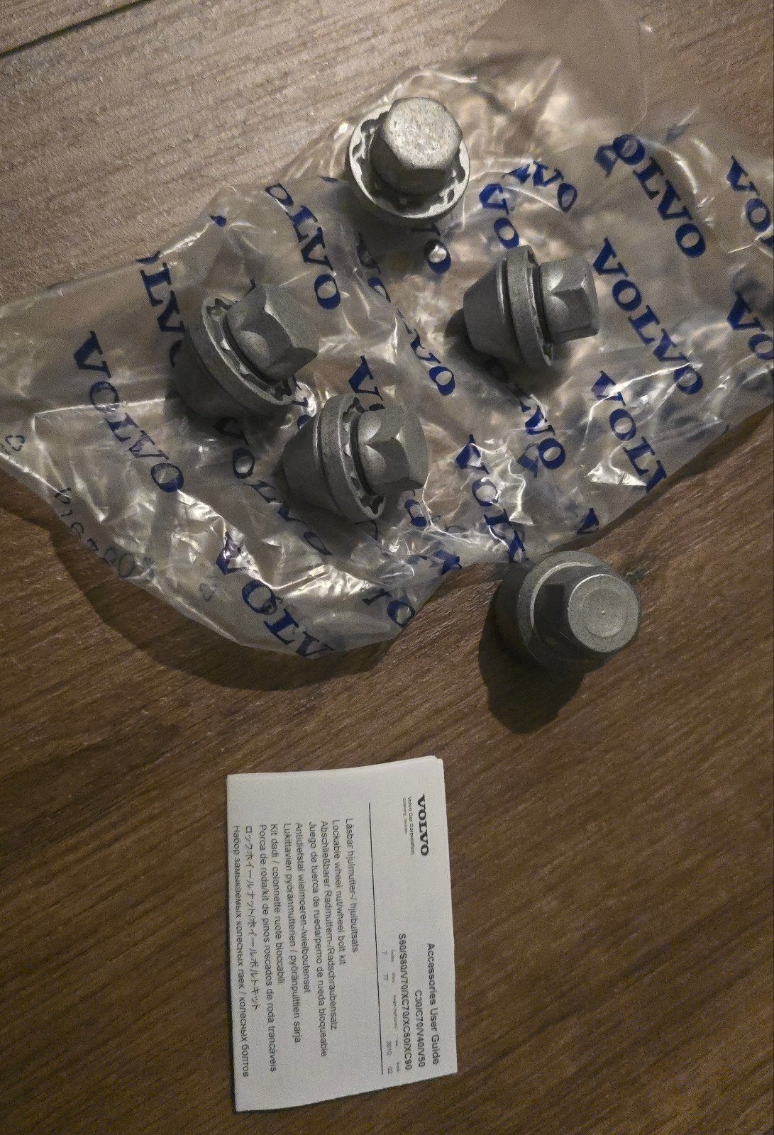 Volvo/Ford slotbouten set - Nieuw, Ophalen, Nieuw, Volvo
