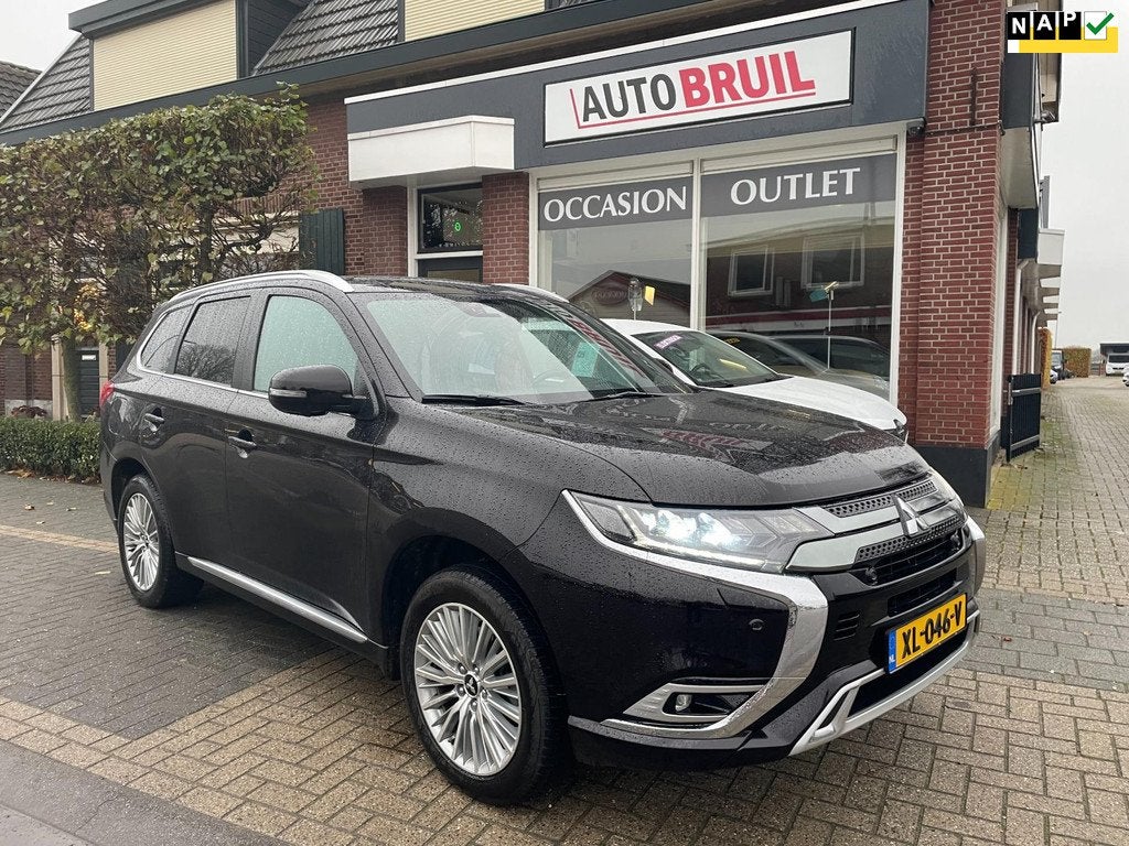 Mitsubishi Outlander 2.4 PHEV Instyle NL-auto| Leder|Schuifd, Automaat, 135 pk, 4 cilinders, Bedrijf