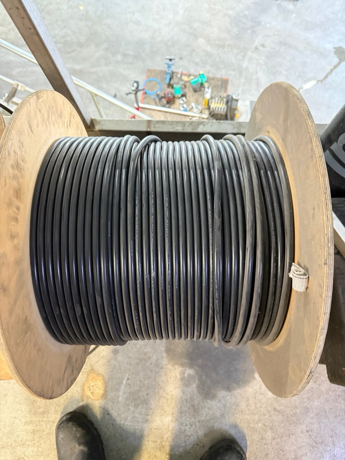 Öilflex Classic 110 4x1,5 mm2 kabel, 350m, Doe-het-zelf en Verbouw, Buizen en Afvoer, Ophalen, Pvc, Overige typen, Zo goed als nieuw