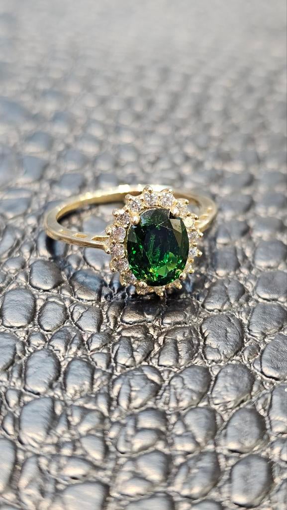 Prachtige dames 14karaat gouden ring met Smaragd steen, Sieraden, Tassen en Uiterlijk, Ringen, Nieuw, Ophalen of Verzenden, Dame