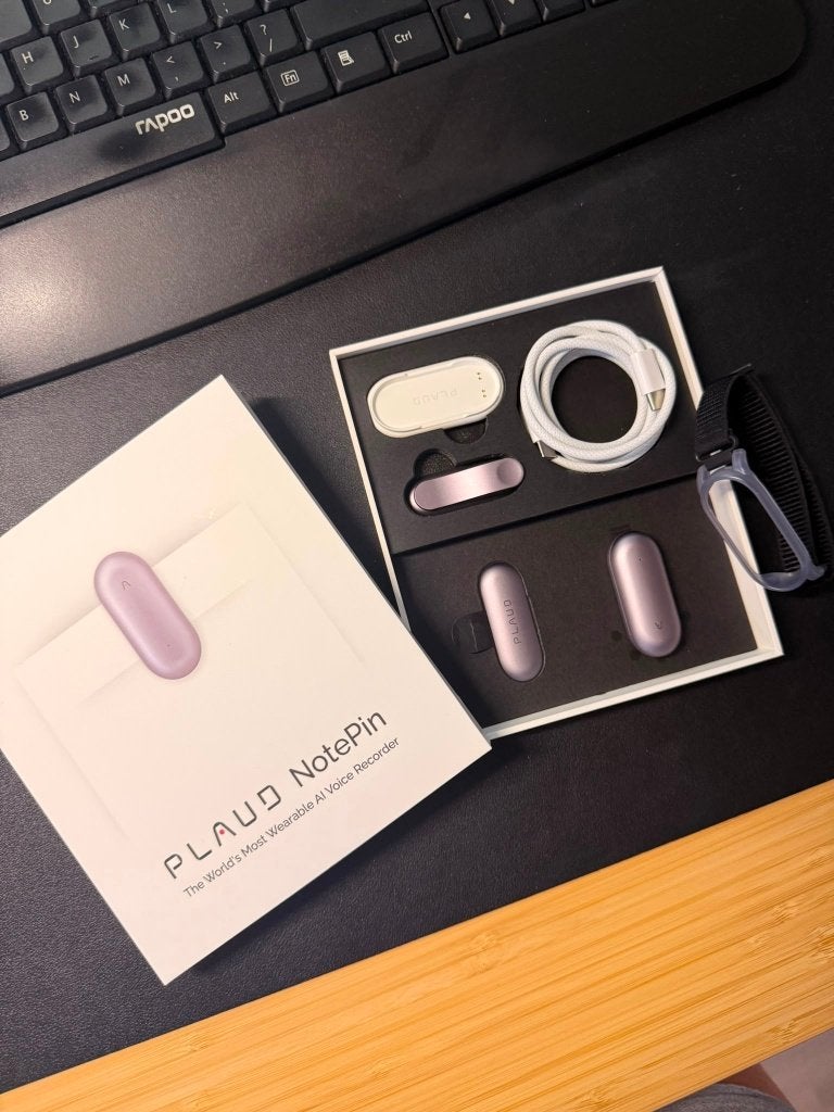 PLAUD NotePin AI Voice Recorder 64GB + Wristband – ZGAN, Audio, Tv en Foto, Ophalen of Verzenden, Zo goed als nieuw