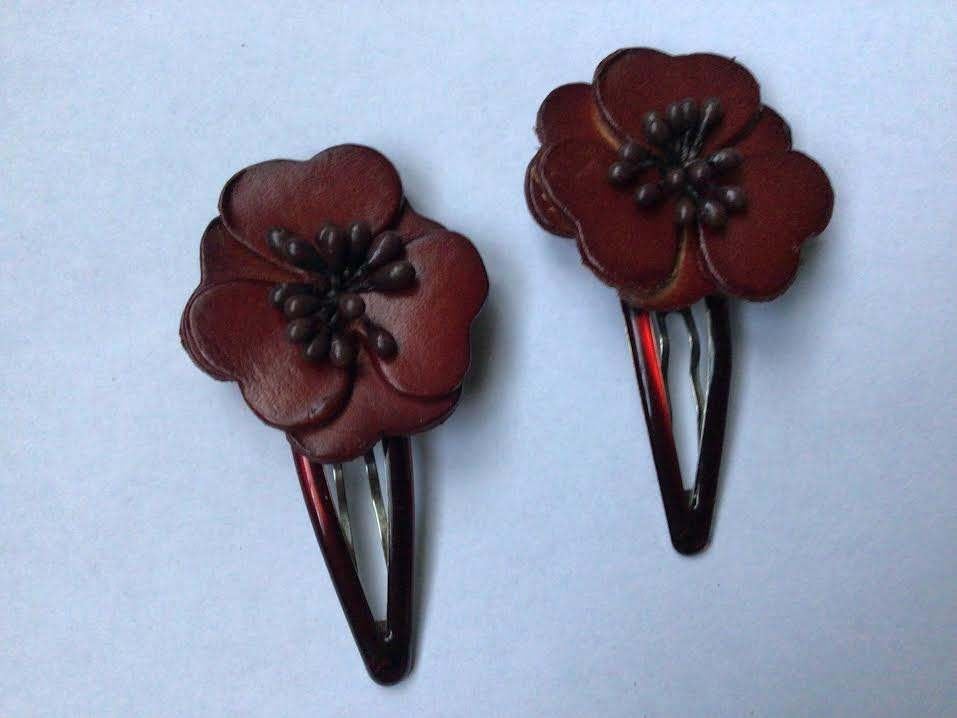 2 stuks vintage haarspelden met bloem, Ophalen of Verzenden, Zo goed als nieuw, Haarspeld