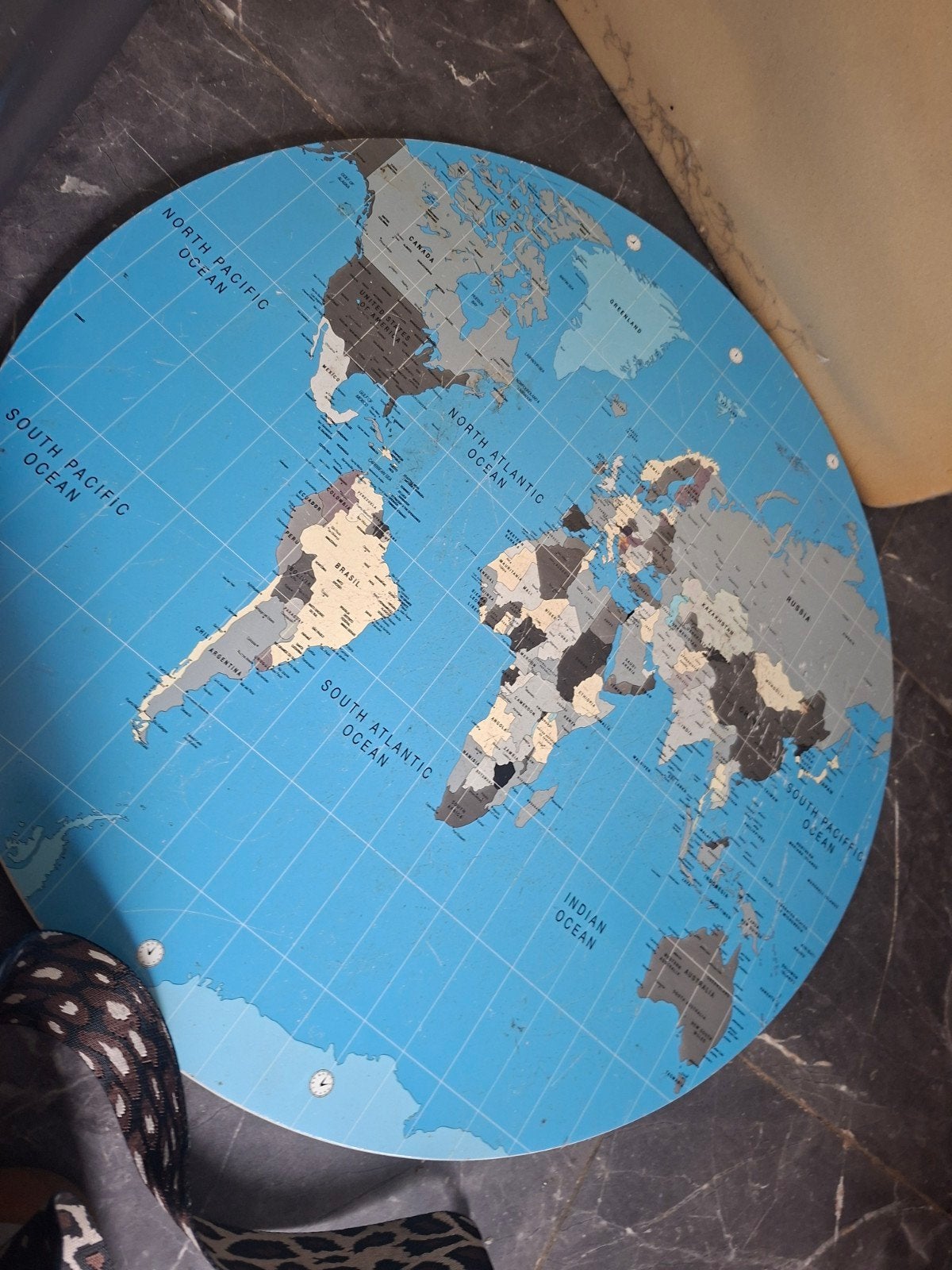 leuk houten tafeltje wereldbol, Ophalen of Verzenden
