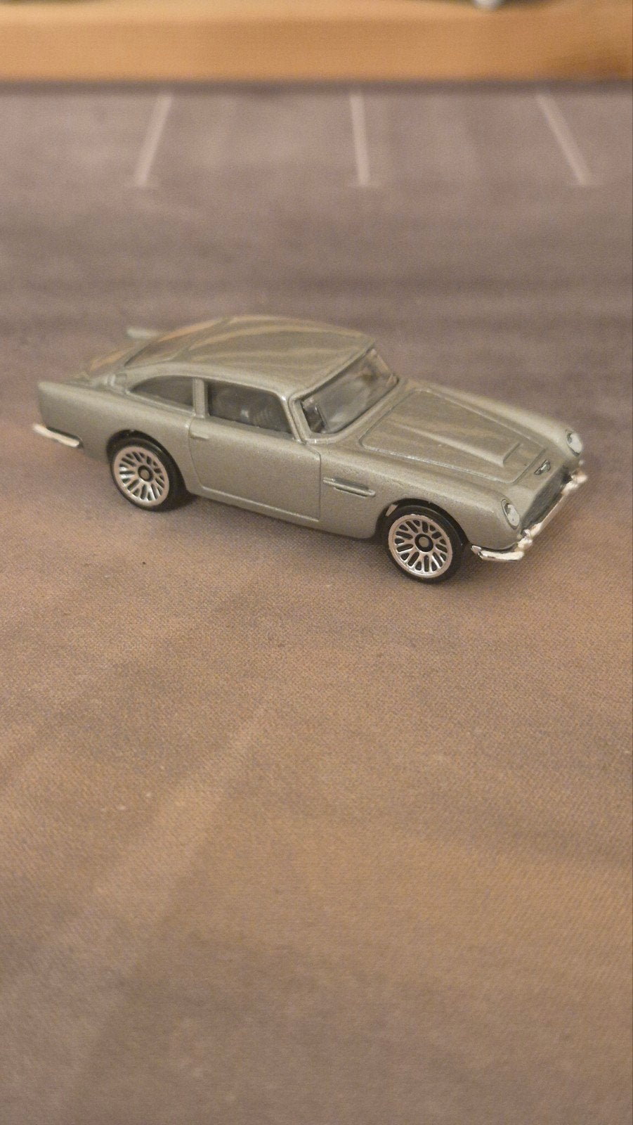 Aston Martin DB5 Modelauto - Zilver, Ophalen of Verzenden, Zo goed als nieuw, Auto