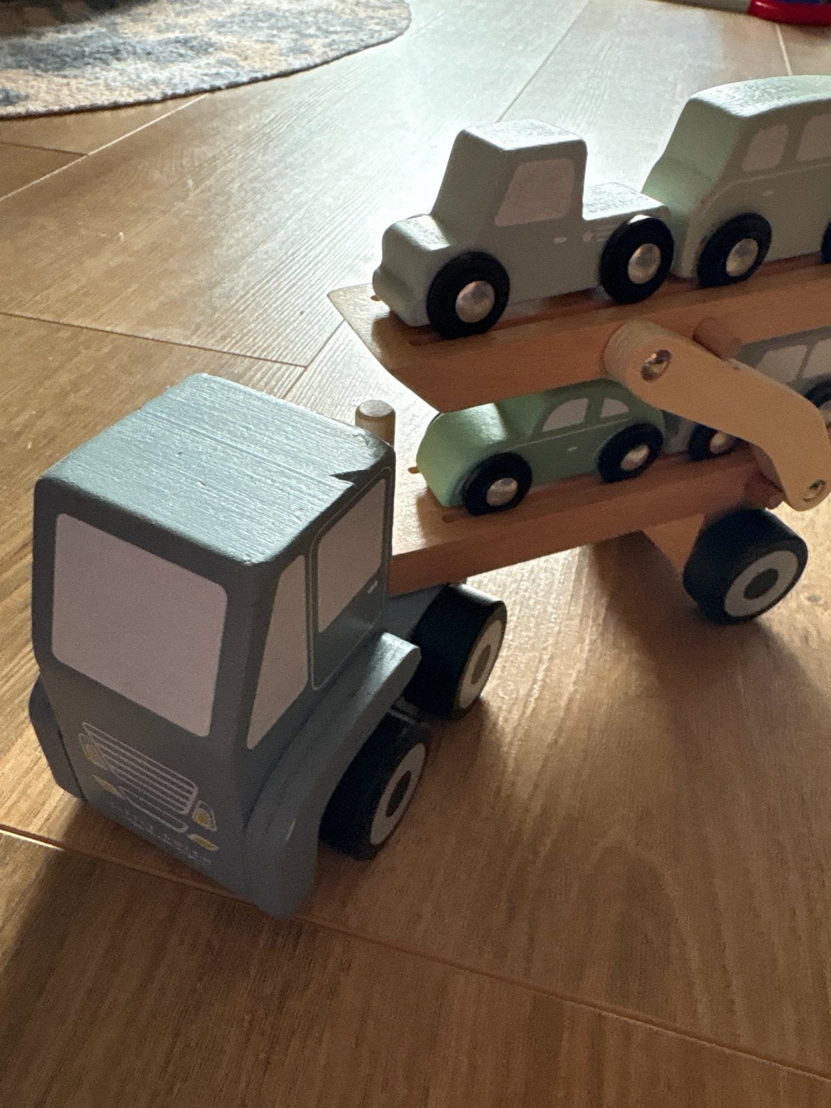 Houten autotransporter met 4 auto's, Ophalen, Gebruikt