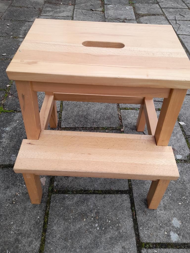 Opstapje - keukentrapje, Ophalen, Zo goed als nieuw, Hout