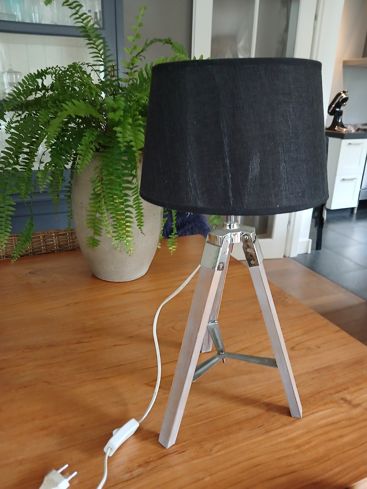 Lamp (schemer), Ophalen, Zo goed als nieuw, 50 tot 75 cm