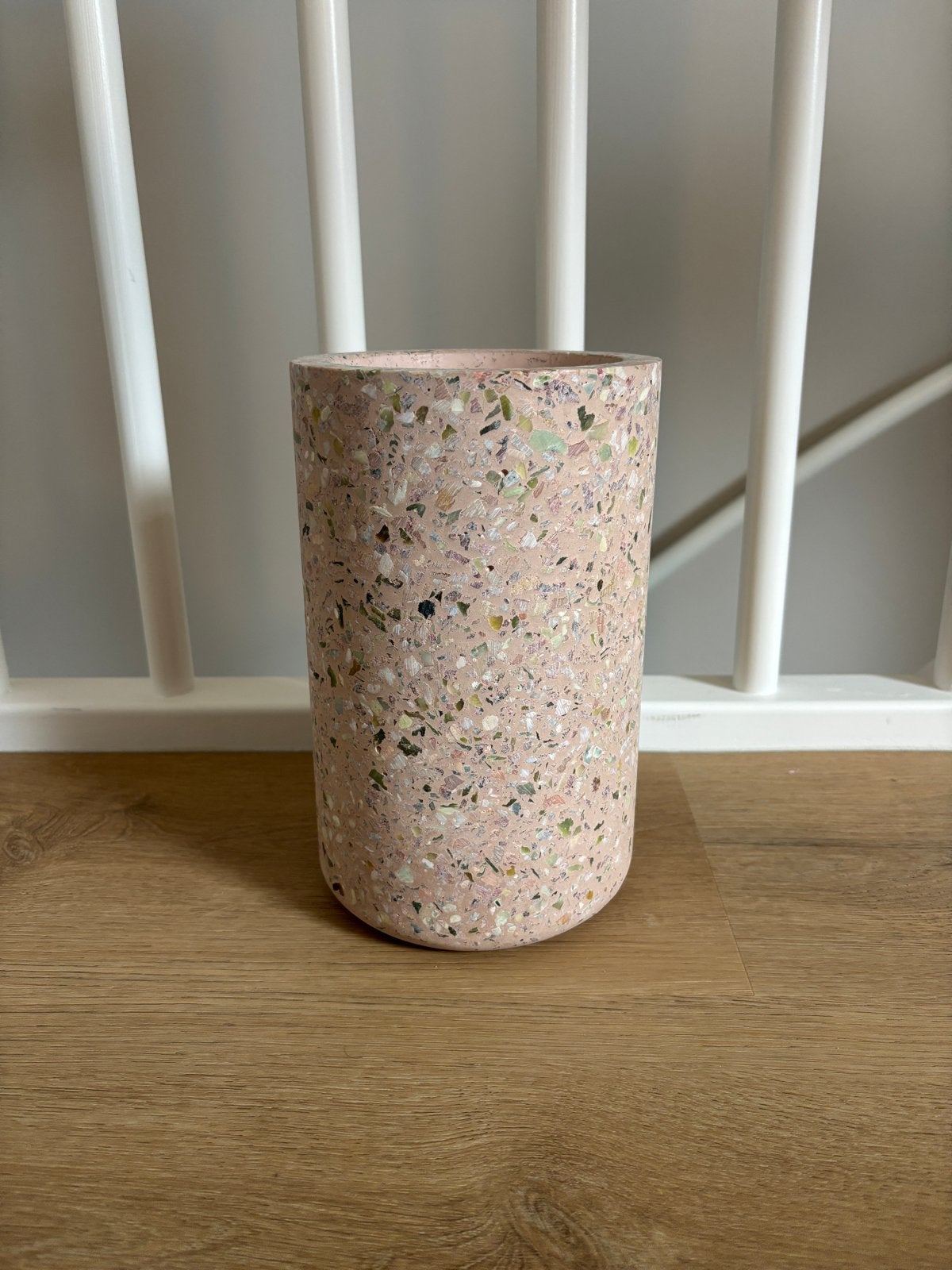 Zuiver Terrazzo Vaas Fajen Roze, Ophalen, Met patroon/structuur, 25 cm, Zo goed als nieuw