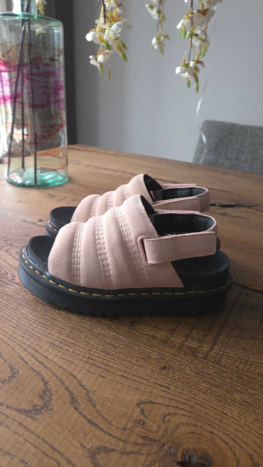 Dr martens poeder rose sandalen maat 37, Kleding | Dames, Schoenen, Ophalen of Verzenden, Zo goed als nieuw, Roze, Sandalen of Muiltjes