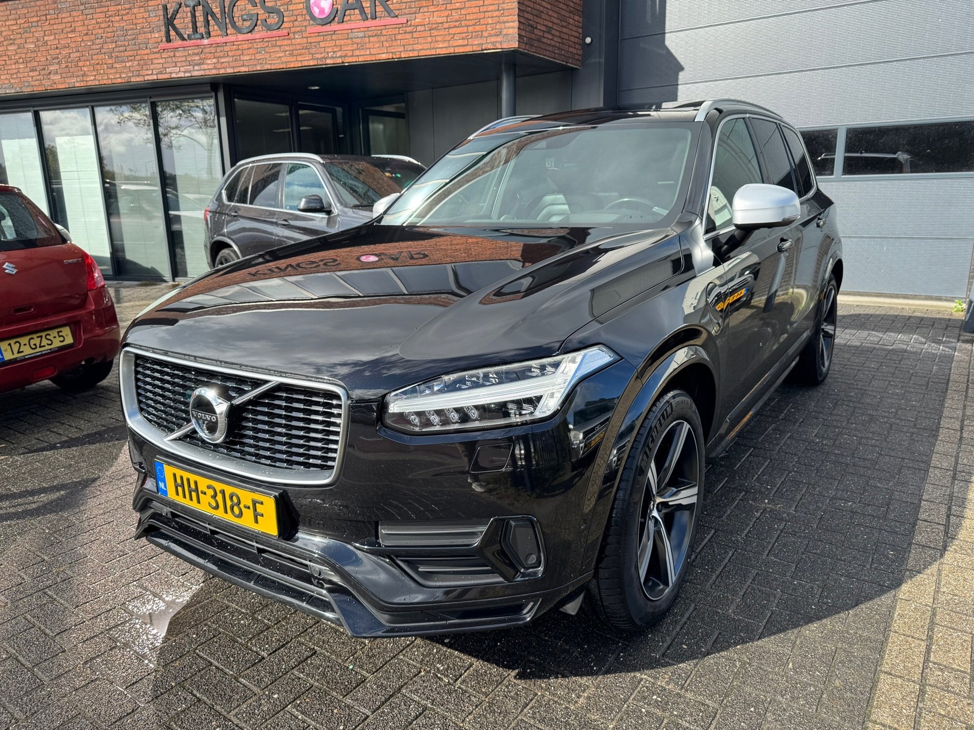 Volvo XC90 2.0 T8 7 PERS R DESIGN PANO 360 HEADUP TREKHAAK B, Dealer onderhouden, Gebruikt, 1969 cc, 7 stoelen