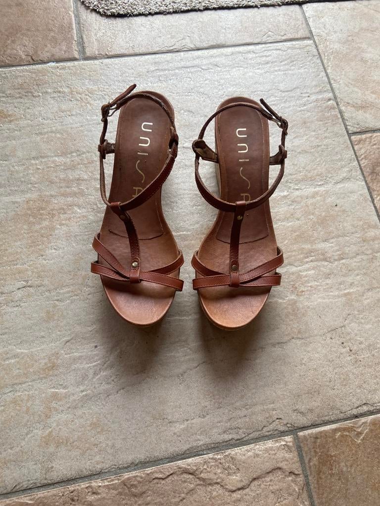Sandalen Unisa maat 39, Bruin, Zo goed als nieuw, Sandalen of Muiltjes, Ophalen of Verzenden