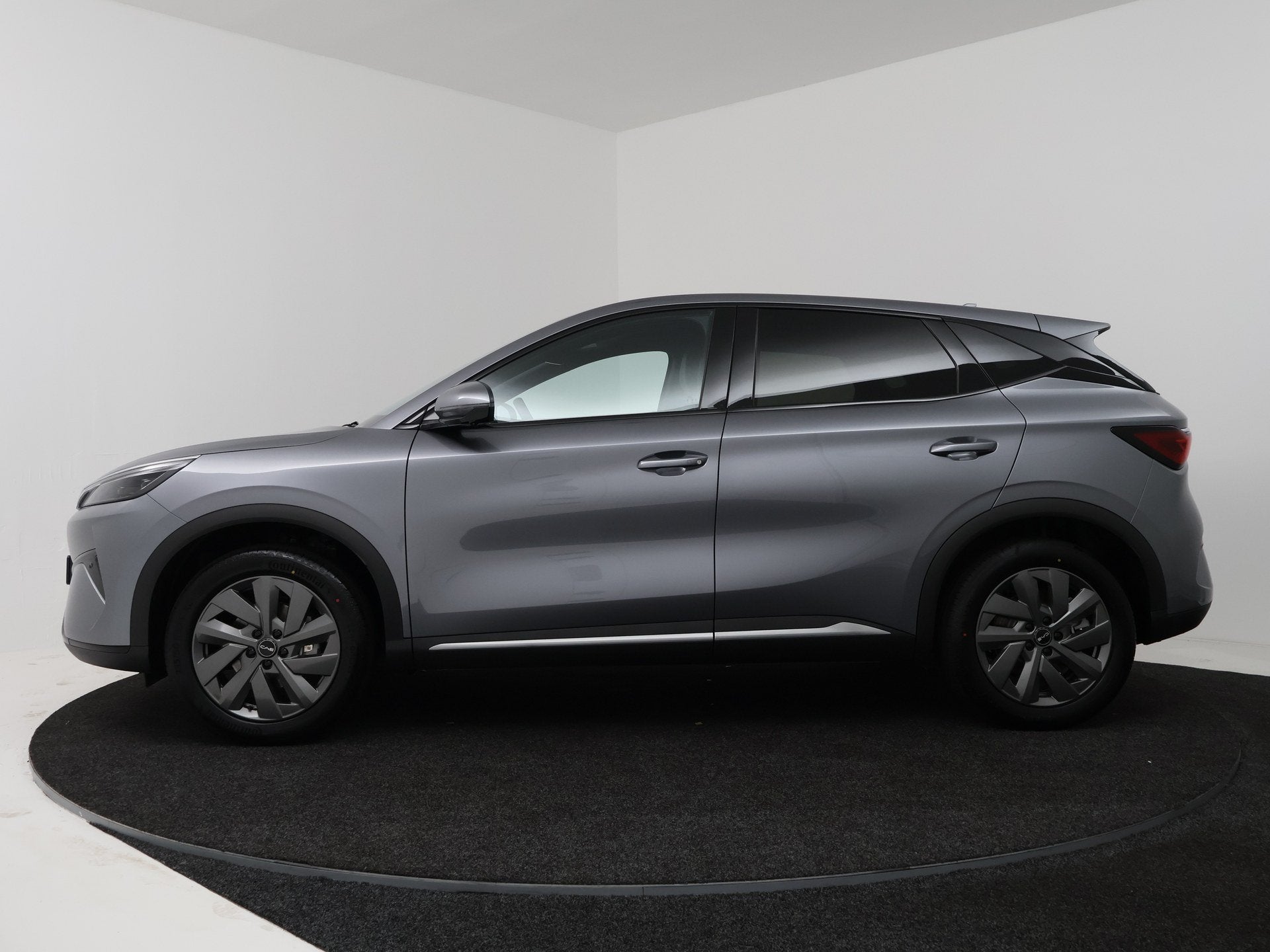 BYD Atto 3 EVO Design 74.8 kWh | Nieuw & Direct uit voorraad, Auto's, BYD, Automaat, Achterwielaandrijving, Zwart, Origineel Nederlands