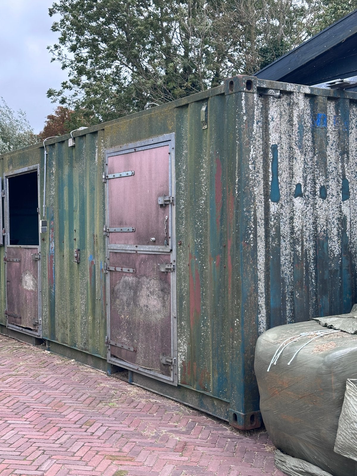 Paardenstal / containerstal – 2 paardenboxen – compleet, Dieren en Toebehoren