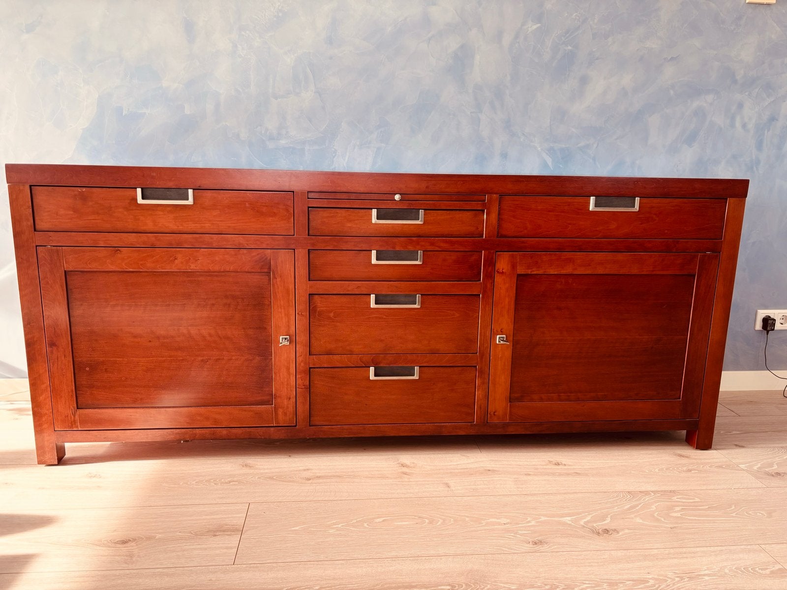 Massief kersenhouten dressoir met lades en deuren, Huis en Inrichting, Ophalen, Zo goed als nieuw, 200 cm of meer, Met lade(s)