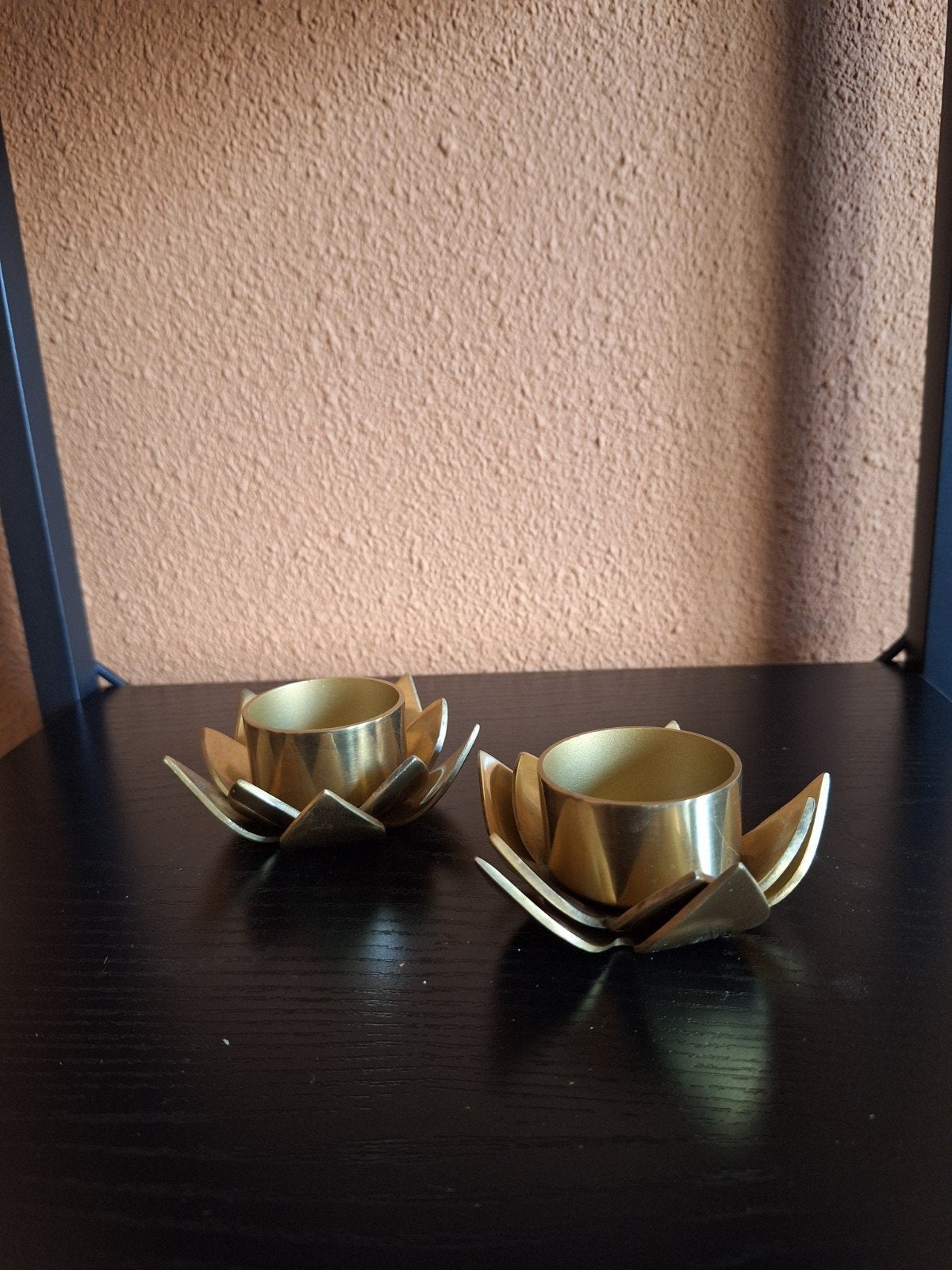 Set van 2 gouden lotus waxinelichthouders, Overige merken, Waxinelichthouder, Ophalen of Verzenden, Zo goed als nieuw
