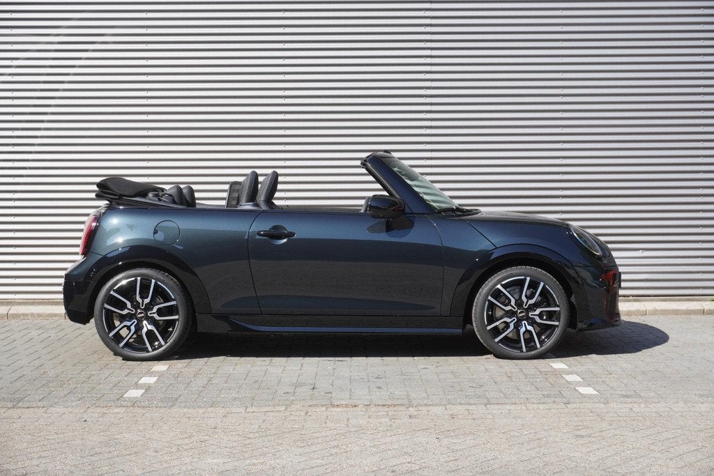 MINI Cabrio Cooper S John Cooper Works Uitvoering | Pakket X, 1998 cc, 4 cilinders, 4 stoelen, Origineel Nederlands