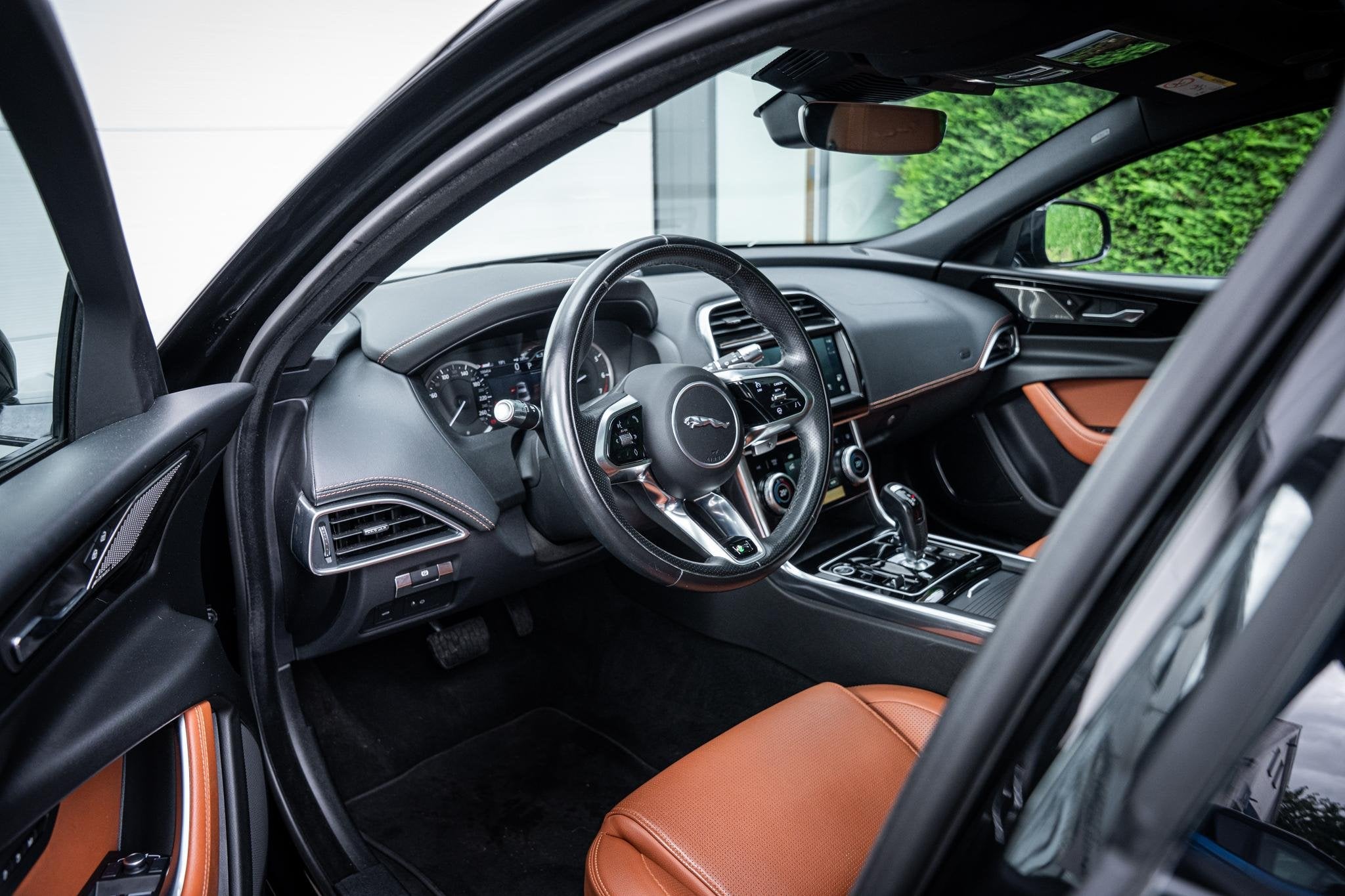 Jaguar XE 2.0 P250 R-Dynamic HSE Black-Pack OrgNL|Pano-dak|C, Auto's, Automaat, Dealer onderhouden, Achterwielaandrijving, Euro 6