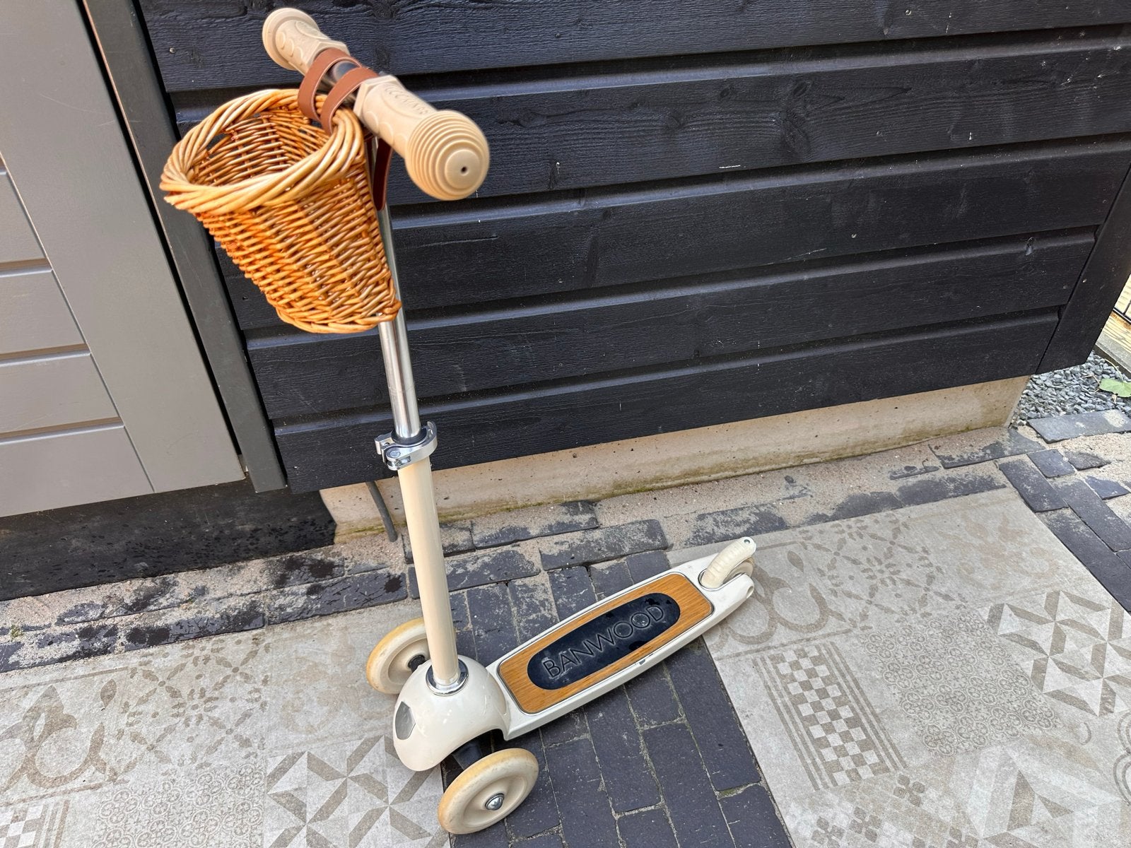 Banwood step met mandje - Zo goed als nieuw, Ophalen, Zo goed als nieuw, Gewone step