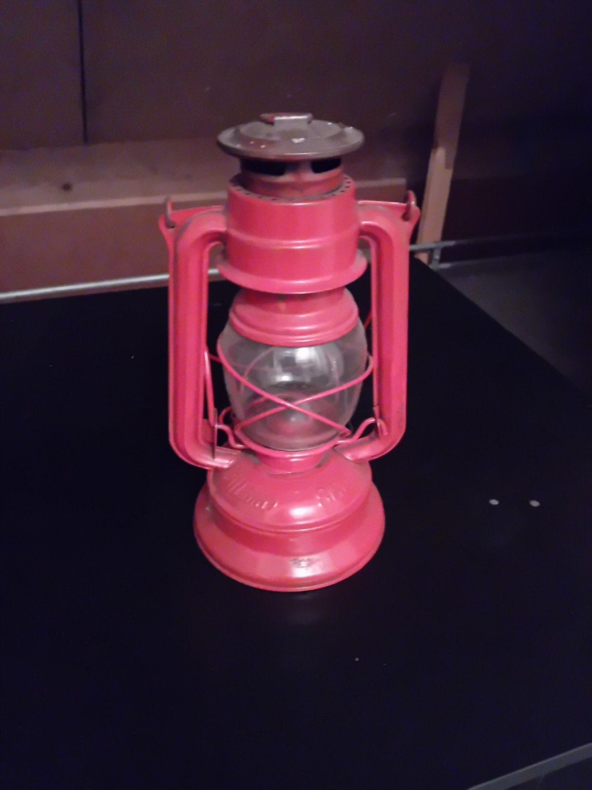 Vintage rode olielamp / stormlantaarn, Ophalen