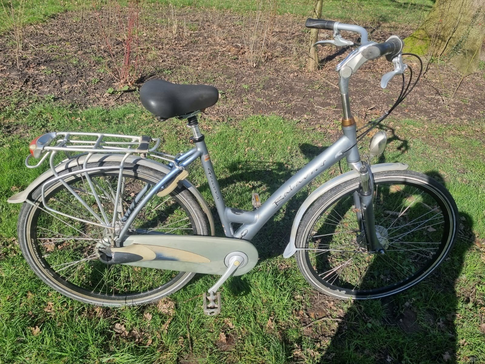 Foto 18 van Batavus Genova Damesfiets - 28 inch, 8 versnellingen