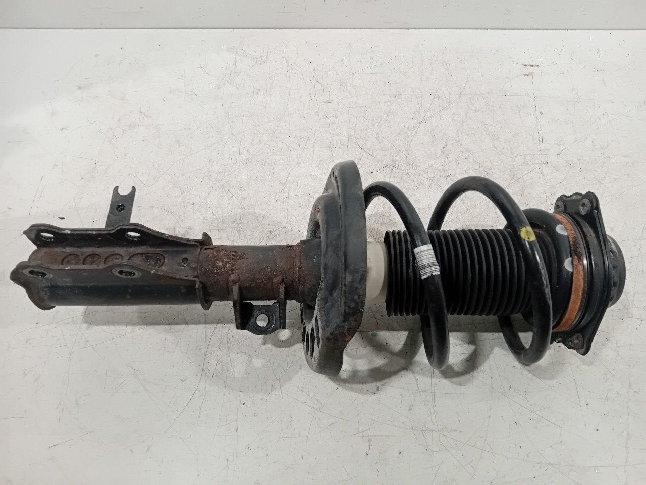 Veerpoot links voor Opel Insignia, Onderdelen@venauto.nl, Van der Ven Autorecycling B.V., Gebruikt, Ettenseweg 76, 4706 PB Roosendaal, The Netherlands