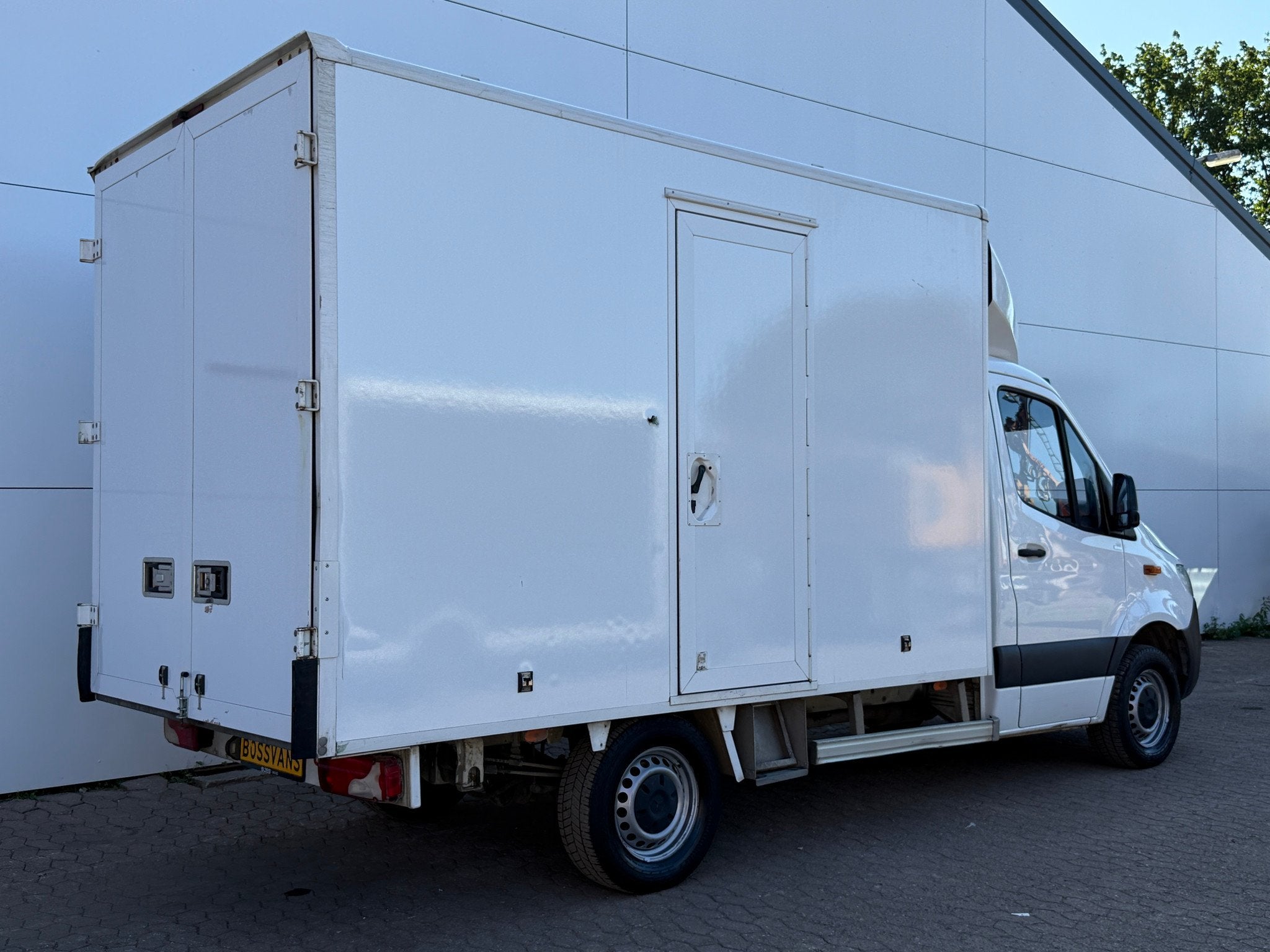 Koelwagen Carrier Viento 350 Camera MBUX Carplay Euro 6 Frig, Auto's, Achterwielaandrijving, Gebruikt, Euro 6, 4 cilinders