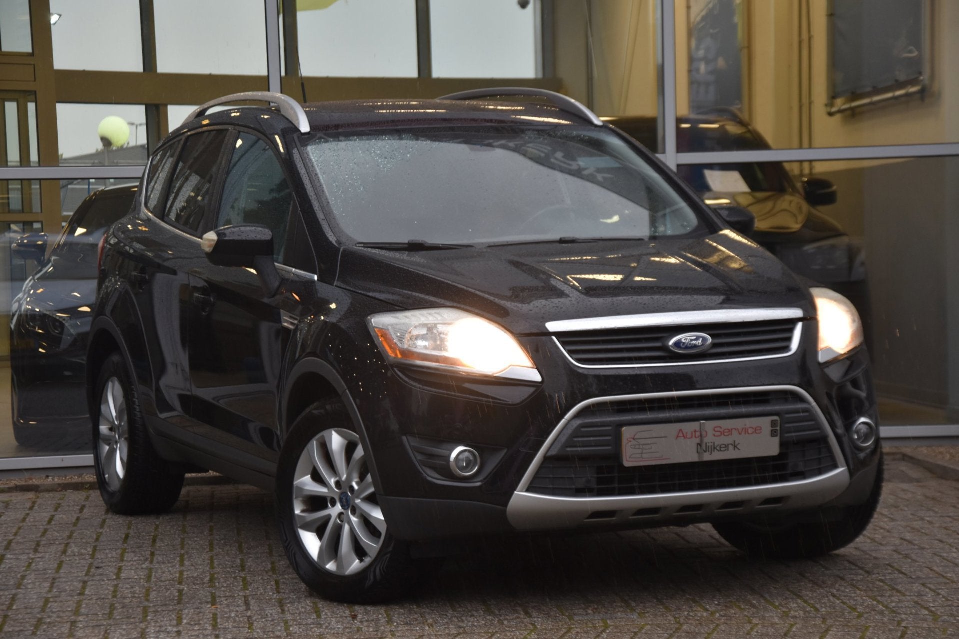 Ford Kuga 2.5 Turbo Titanium 200PK Automaat Pano Leder Navi, Auto's, Gebruikt, Zwart, 1553 kg, Bedrijf