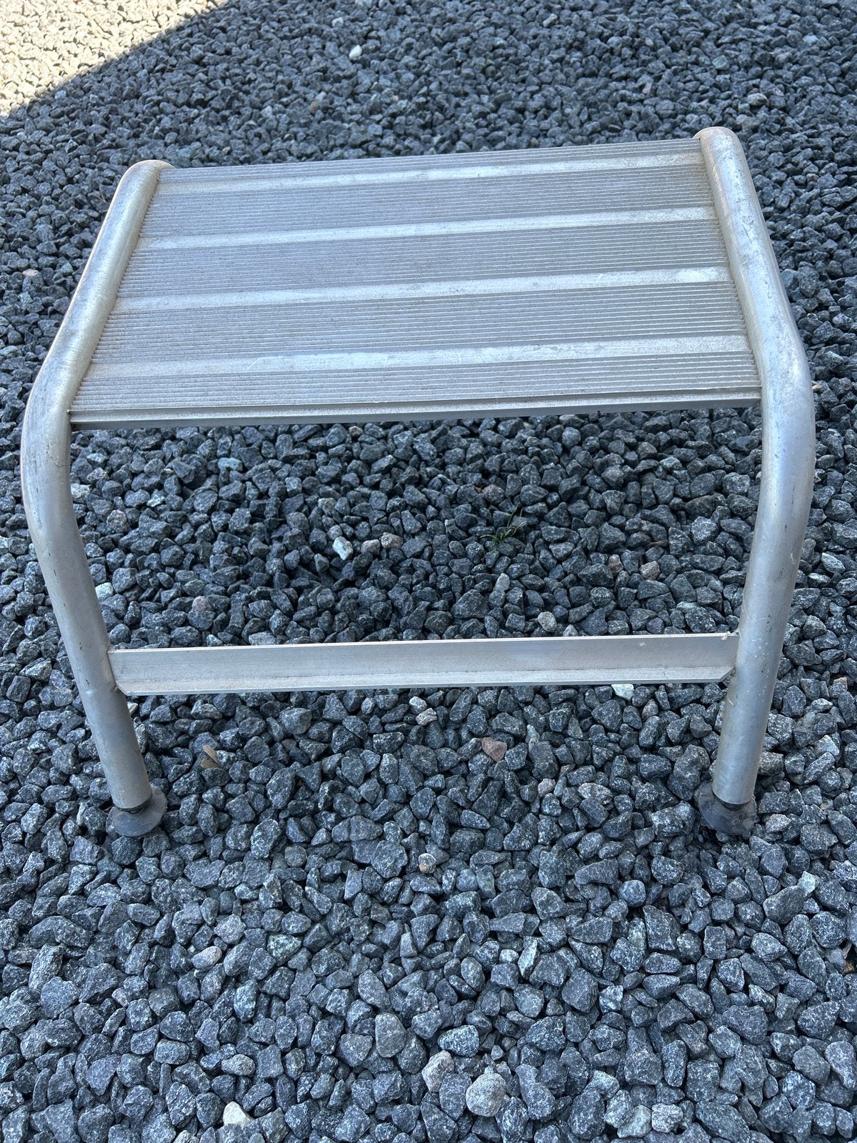 Metalen caravan opstapje - Stevig en duurzaam, Caravans en Kamperen, Caravan accessoires, Ophalen of Verzenden, Gebruikt
