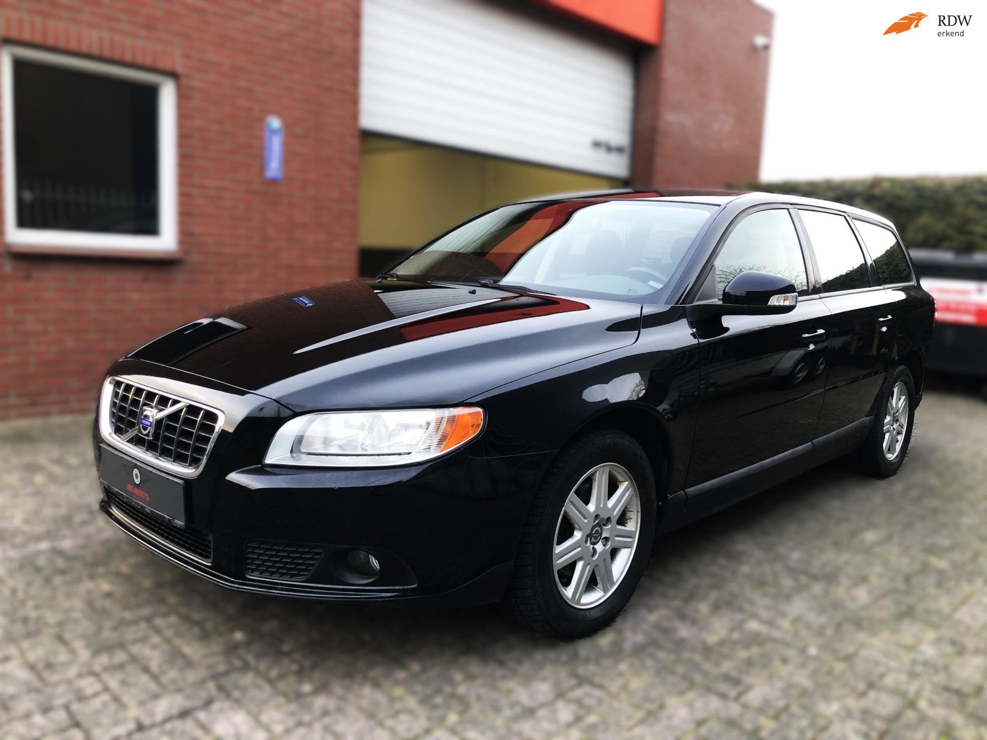 Volvo V70 2.0/ Cruise control/ Climate/ APK/ nette staat!, Gebruikt, Zwart, Leder en Stof, Zwart