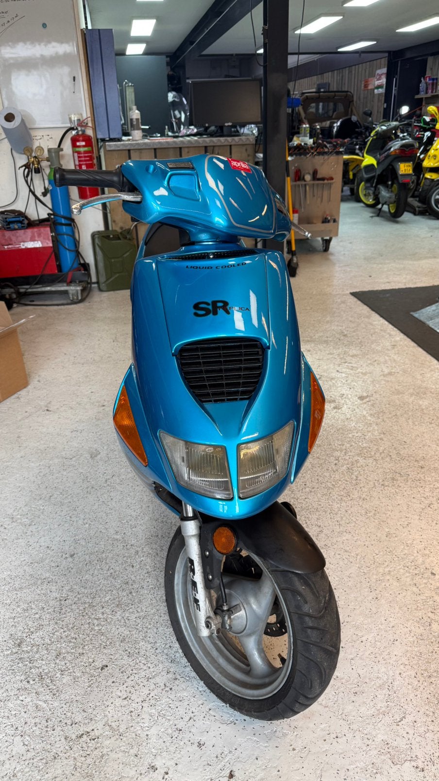 Aprilia sr50 viper max biaggi replica lc liquid cooled 1996, Fietsen en Brommers, Ophalen, Gebruikt, Maximaal 45 km/u, SR 50