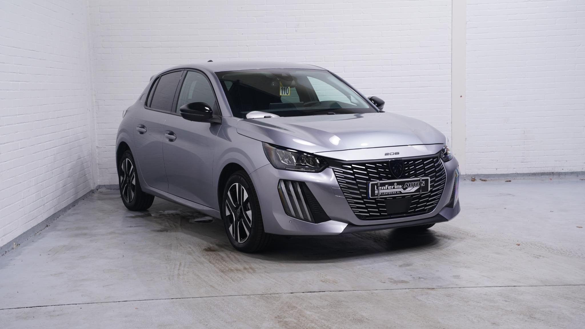 Peugeot 208 1.2 Hybrid 100 e-DCS6 Allure Apple Carplay/Andro, 1195 kg, Gebruikt, 1199 cc, Leder en Stof