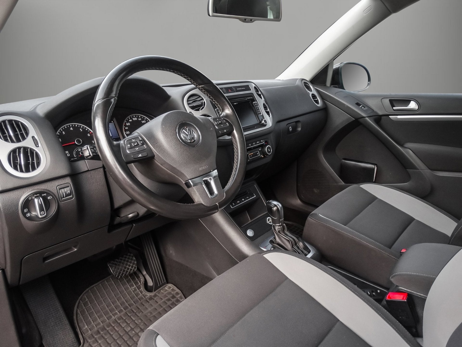 Foto 9 van Volkswagen Tiguan 2.0 TSI Sport&Style 4motion R-line Edition