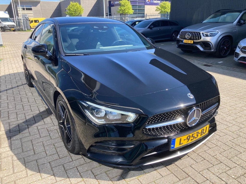 Mercedes-Benz CLA 180 136pk 7G-DCT  Zwart ,AMG , Pano, 4 cilinders, Zwart, Origineel Nederlands, Bedrijf