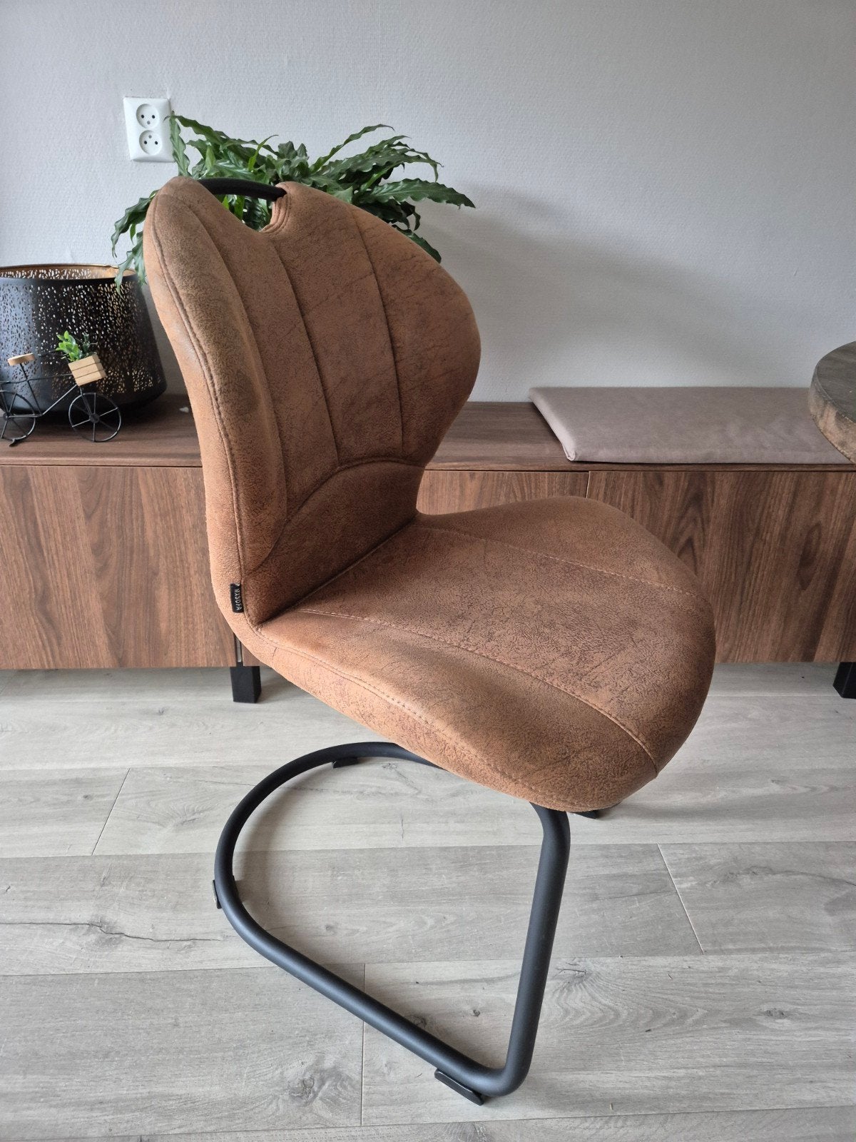 Stoel, Huis en Inrichting, Stoelen, Ophalen, Zo goed als nieuw, Bruin, Eén