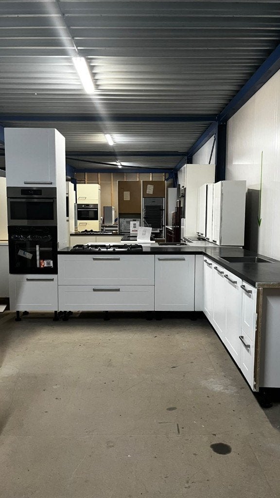 Keuken Compleet met APP 120Keukens op voorraad Nr. 3000, Ophalen, Zo goed als nieuw, Hoekkeuken, Greeploos