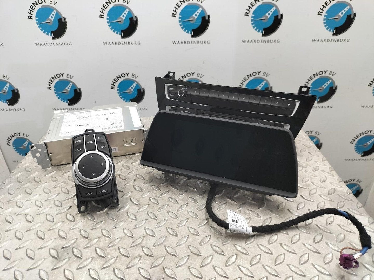 BMW 2 SERIES NAVIGATIE 2018, Ophalen of Verzenden, Gebruikt, Stiba lid