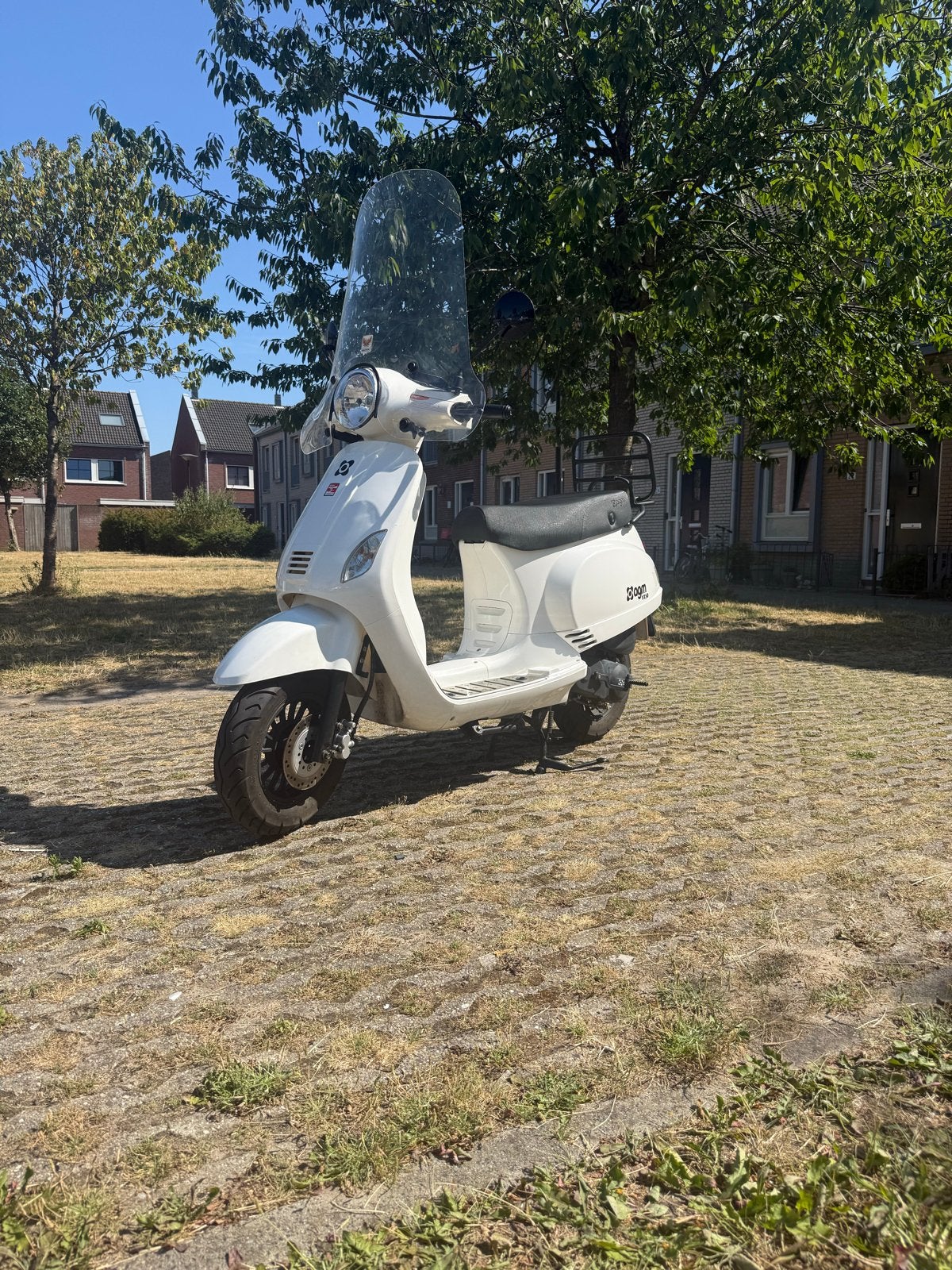 AGM VX50 Scooter - Voorvork licht scheef, Fietsen en Brommers, Snorfietsen en Snorscooters, Zo goed als nieuw, Overige merken