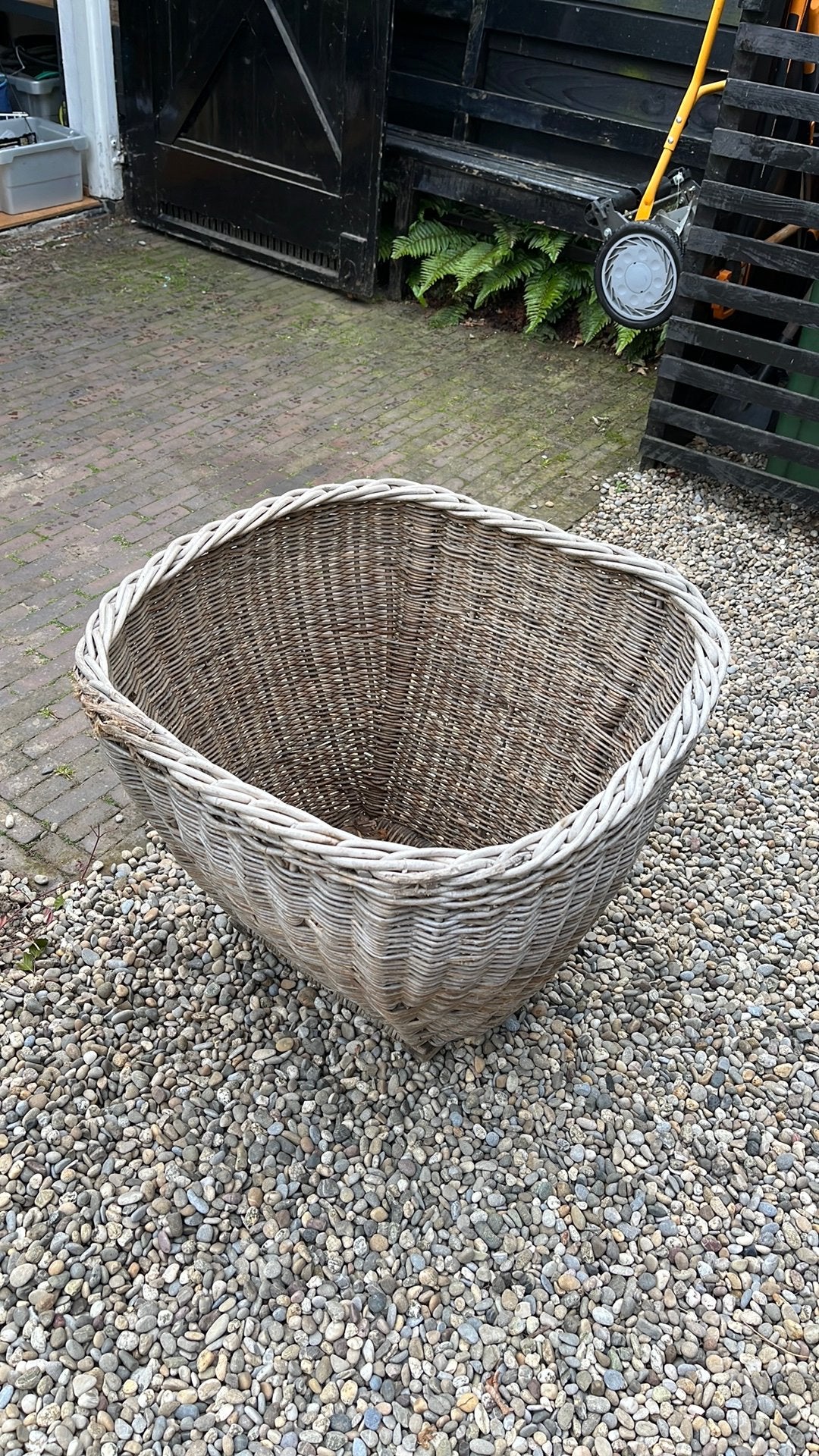 Rieten oude wijn mand, Ophalen, Zo goed als nieuw, Rond, Minder dan 30 cm