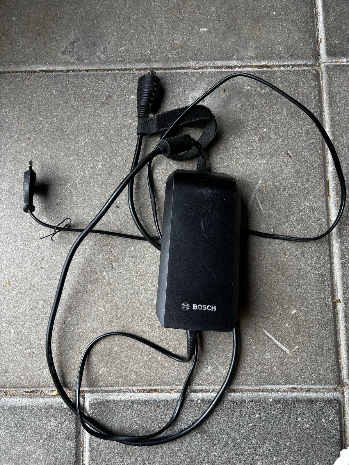 Bosch eBike Charger BCS220, Fietsen en Brommers, Fietsaccessoires | Fietsaccu's, Ophalen of Verzenden, Gebruikt