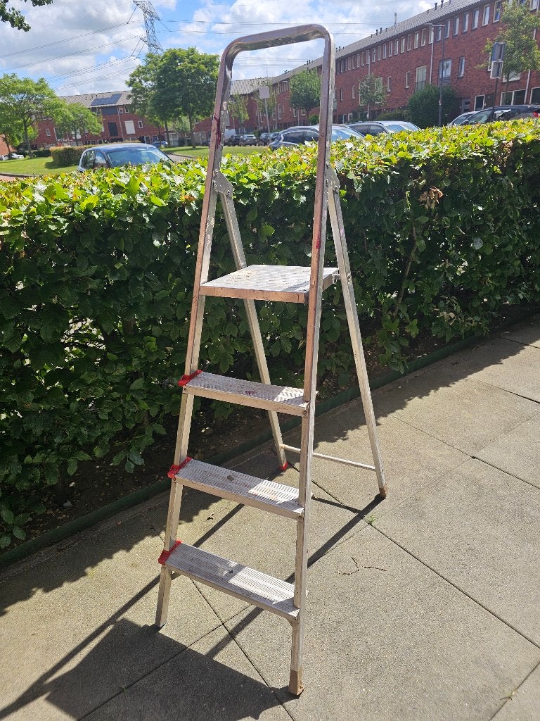 Trapje, Doe-het-zelf en Verbouw, Ladders en Trappen, Ophalen, Gebruikt, Trap, 2 tot 4 meter