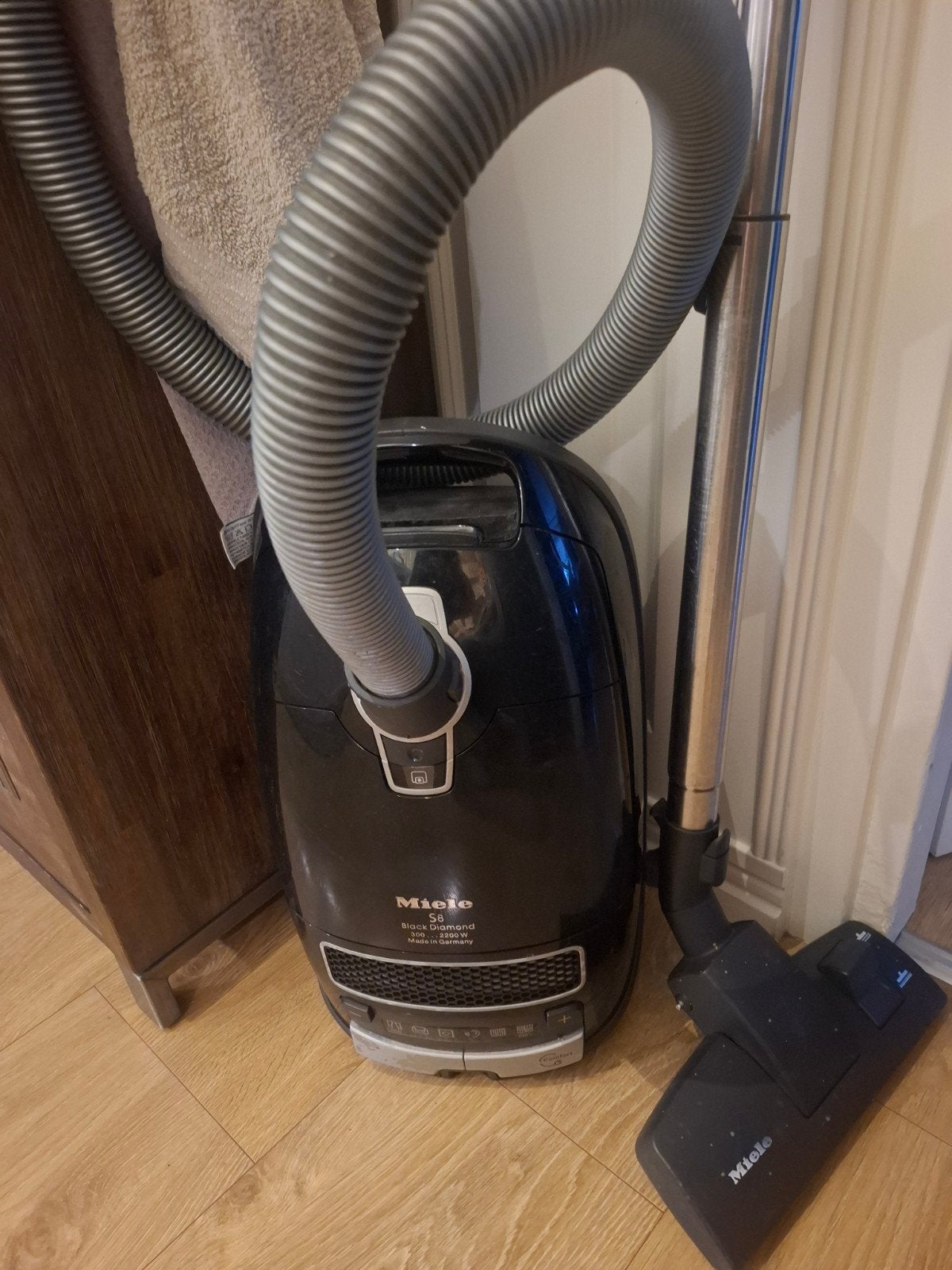 Miele S8 Black Diamond stofzuiger - defect, Stofzak, Inclusief accessoires, Ophalen of Verzenden, Miele