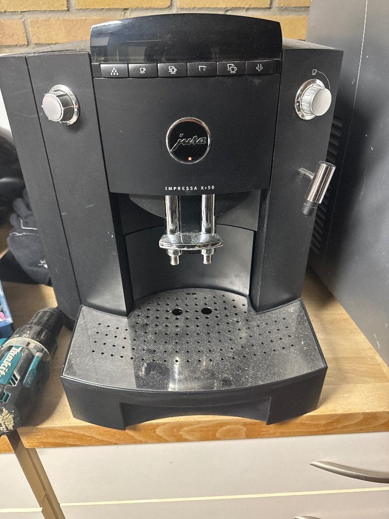 Jura koffiemachine met storing impressie xf50, Ophalen, Afneembaar waterreservoir, Gebruikt, Koffiemachine
