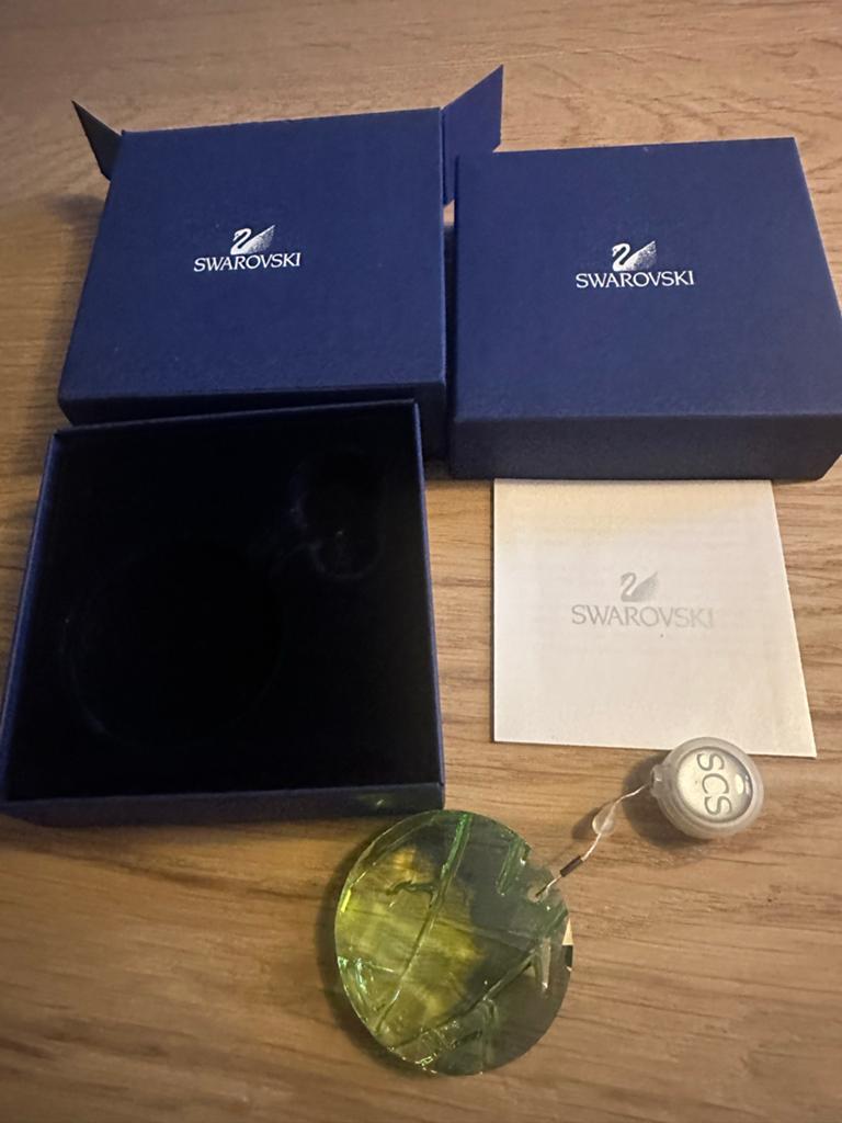 Swarovski Kristal Figuurtje - Groene Facetgeslepen Bol, Verzamelen, Ophalen of Verzenden, Zo goed als nieuw, Figuurtje