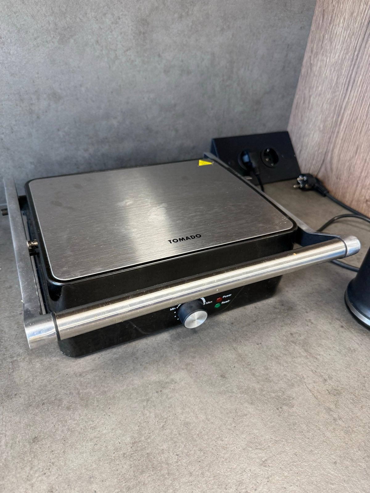Tomado Contactgrill/Tosti-ijzer - Zwart/RVS, Witgoed en Apparatuur, Contactgrills, Ophalen, Gebruikt